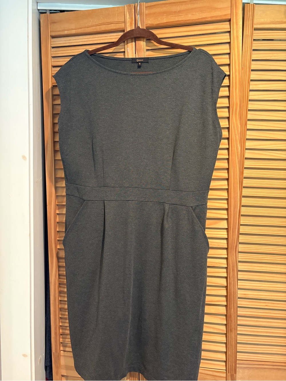 Quince Classic Sheath Dress Gray Business Office Corporate Evening pockets